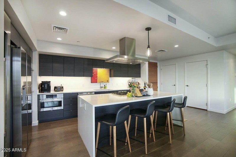 200 W PORTLAND ST 1217