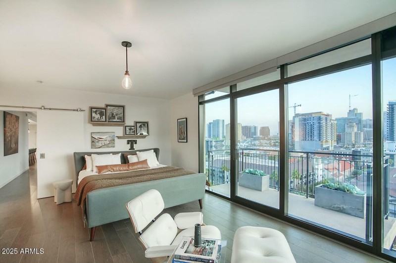 200 W PORTLAND ST 1217