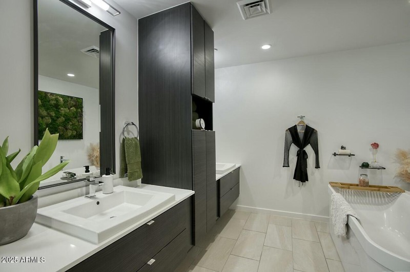 200 W PORTLAND ST 1217