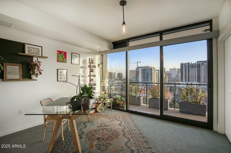 200 W PORTLAND ST 1217