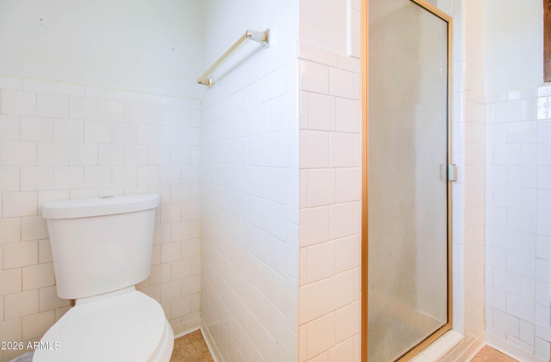 877 E Sycamore St - Bird-24