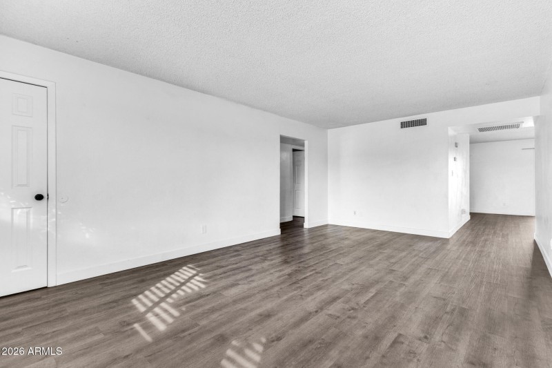 2024 E Rice Dr-6_(2048)