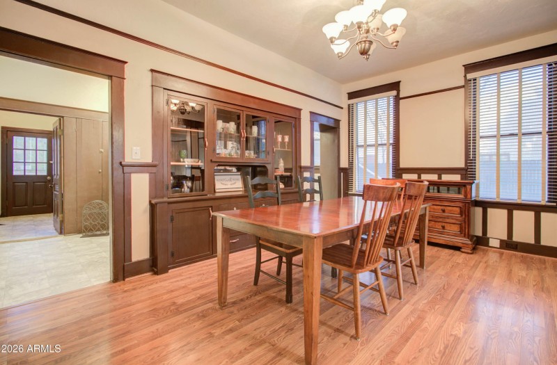 385 S Broad St Interior-5