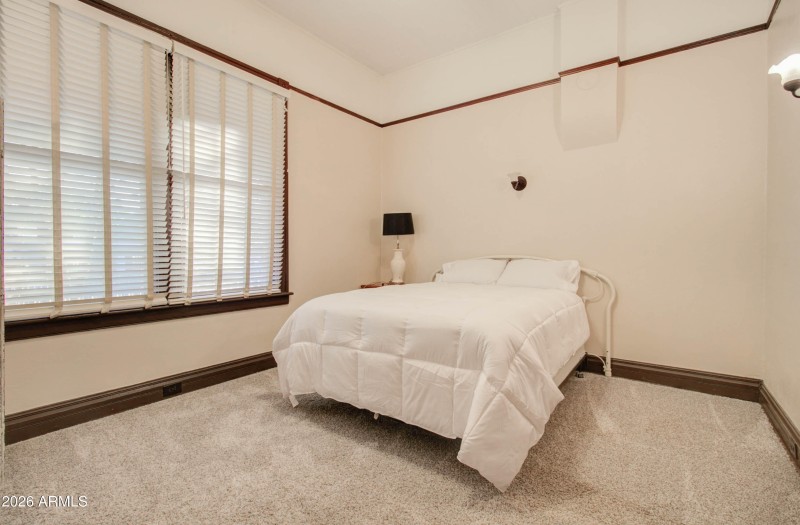 385 S Broad St Interior-12