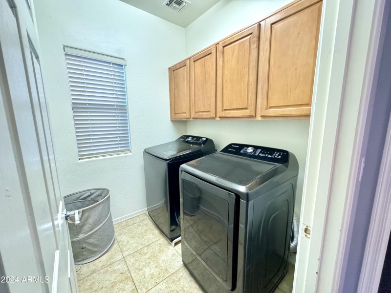 0259F7E8-FC06-4383-881B-16C74892BC4E