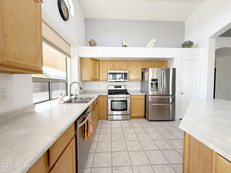 Phoenician_Kitchen_Side