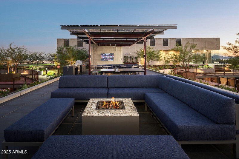 43 Sky Deck fire pit area