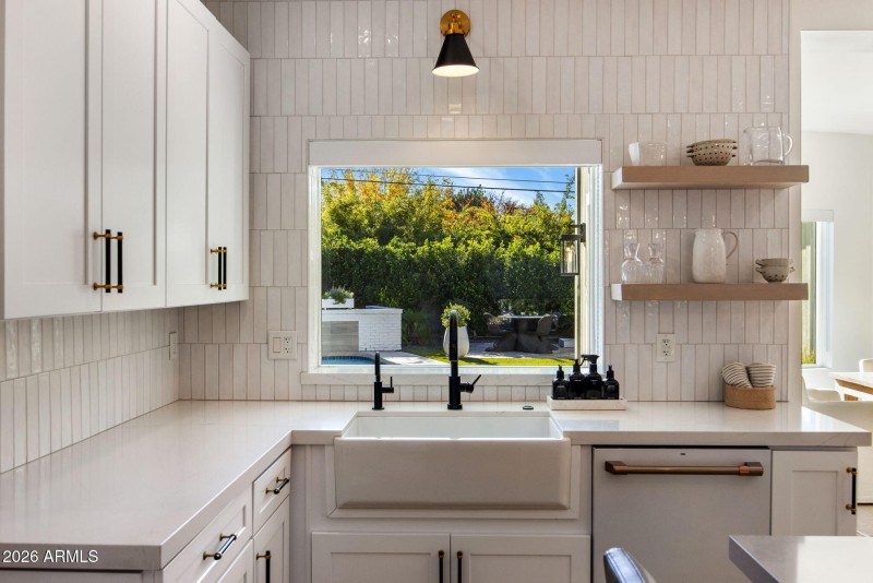 8-web-or-mls-D46A6339 copy