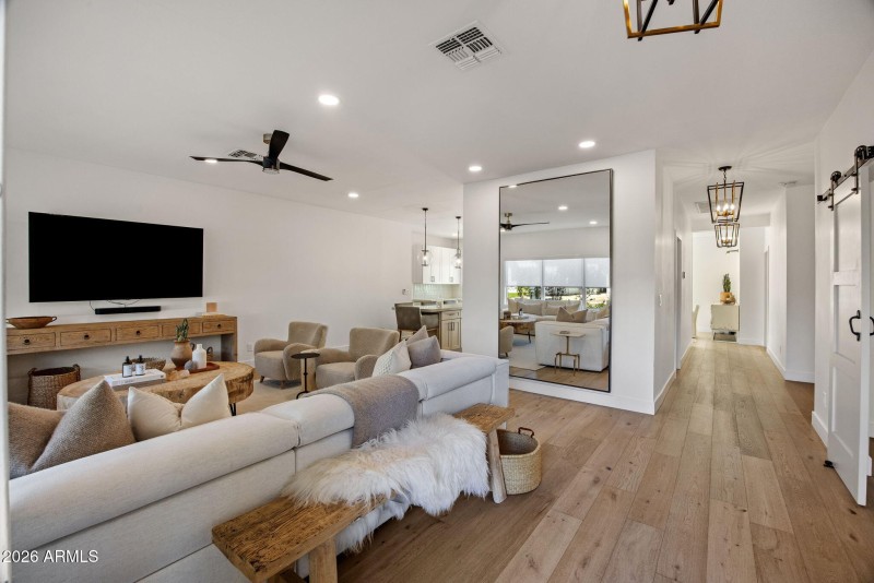 3-web-or-mls-D46A6315 copy