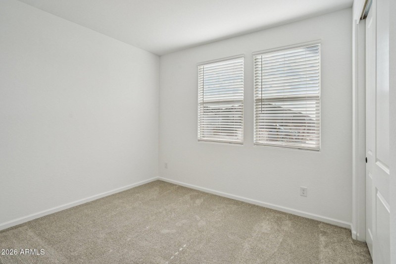 18-web-or-mls-W Camden Ave-S0301-018