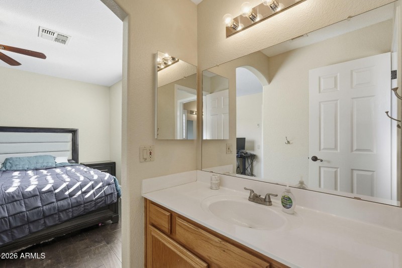 Jack and Jill Secondary Bedrooms