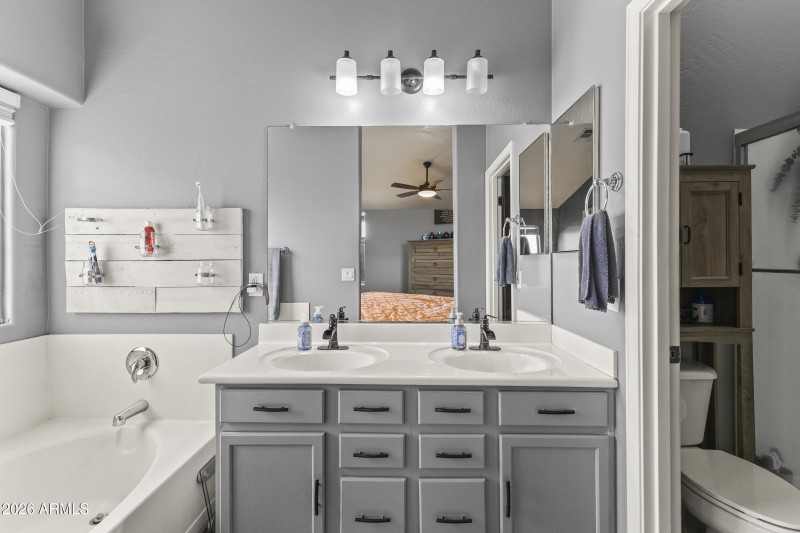 Primary bath with soaking tub