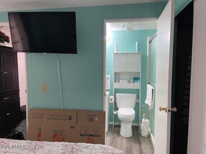 2nd bath entry from bedroom