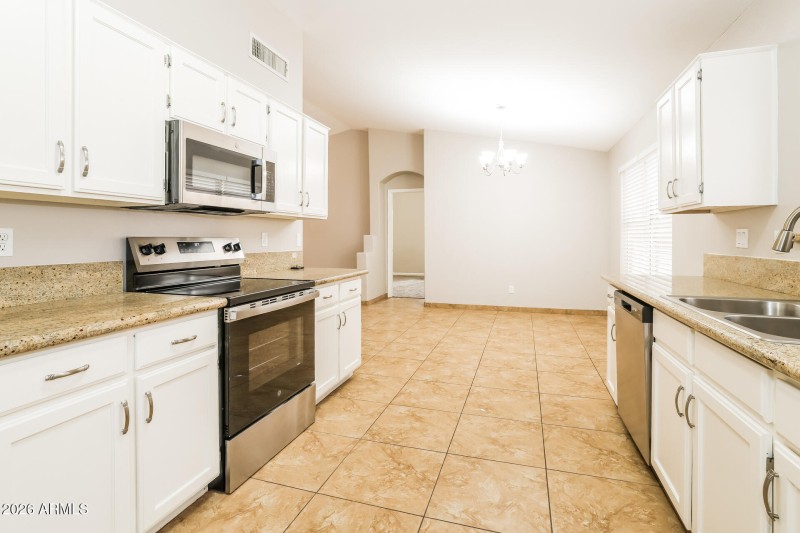 009-photo-kitchen-15063499