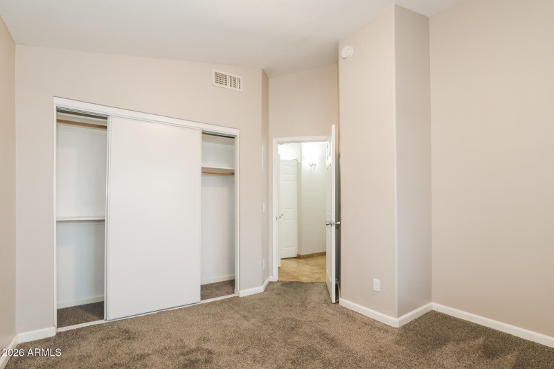 014-photo-bedroom-15063483