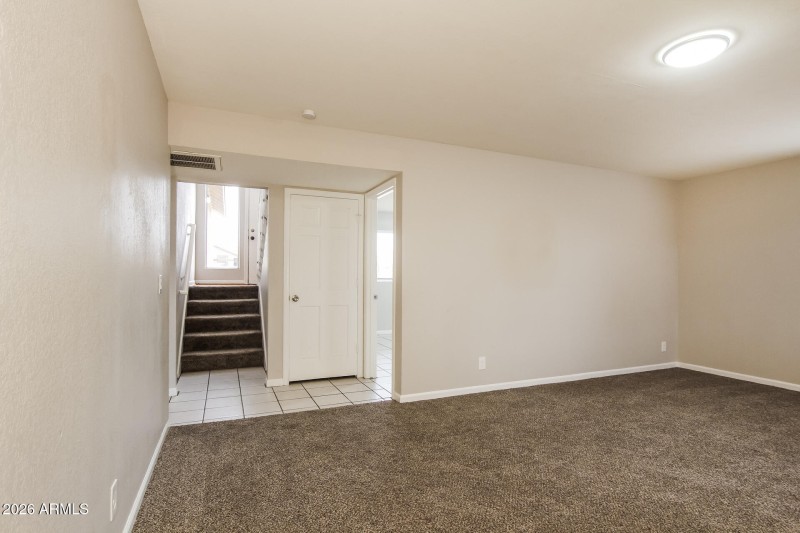 018-photo-basement-15064429