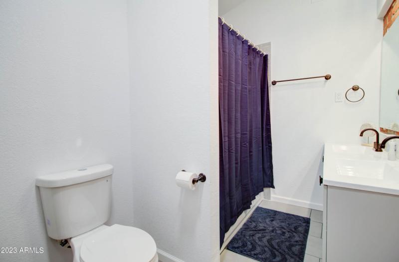 258 S Sutherland St Furnished-25