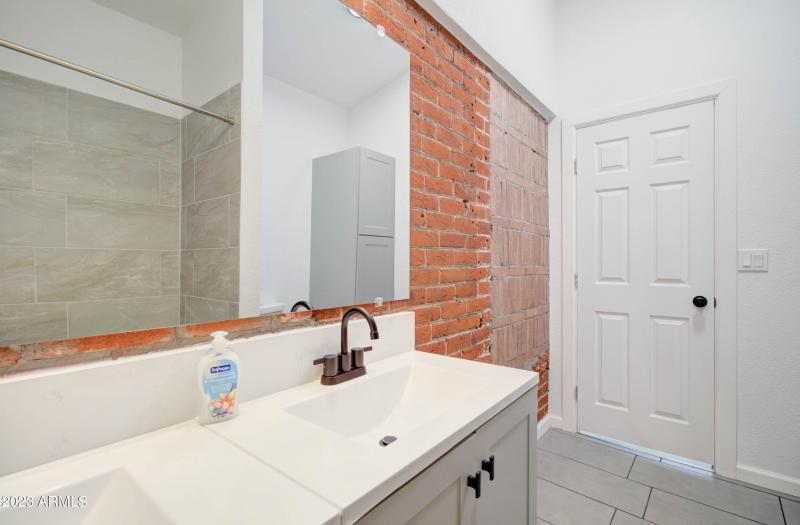 258 S Sutherland St Furnished-27