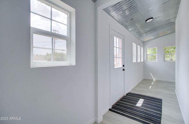 258 S Sutherland St Furnished-29