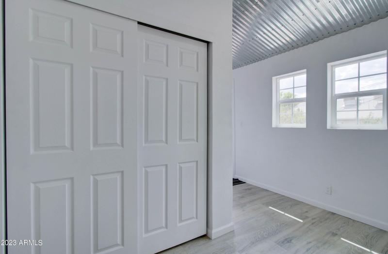 258 S Sutherland St Furnished-30