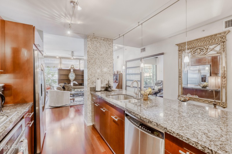 4808 N 24th Street 325 - MLS Sized - 011