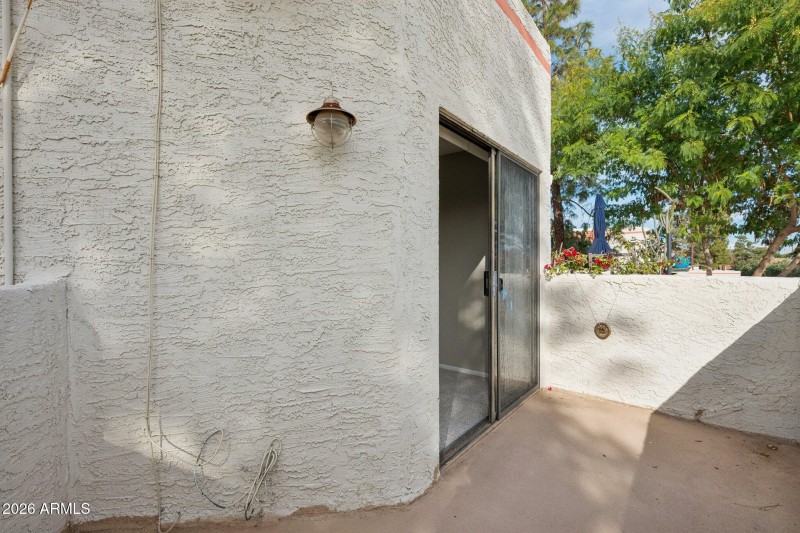 23-web-or-mls-935-n-granite-reef-rd-89