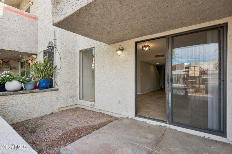 25-web-or-mls-935-n-granite-reef-rd-89