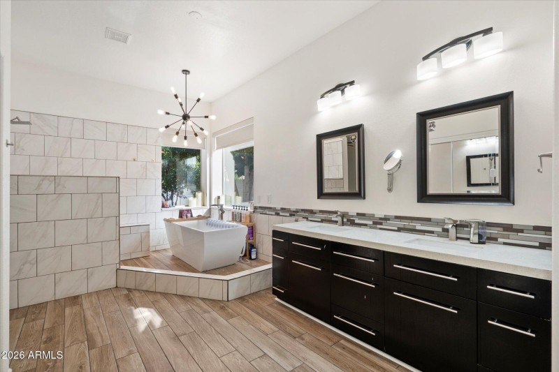 Updated Primary Bathroom