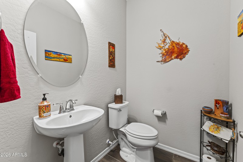1/2 Bathroom