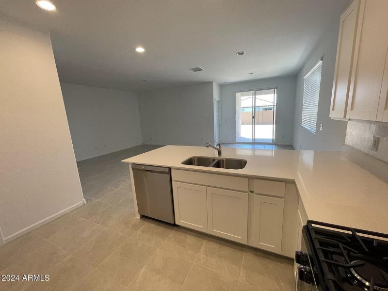 696c38953ce986cce4c1ce7043cf7644-uncropp