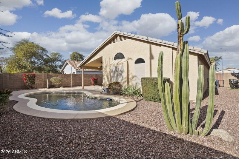 16125 W Latham St Goodyear - 348