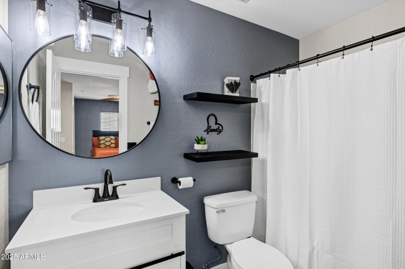 Lower level full bath