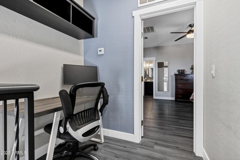 Third level desk area