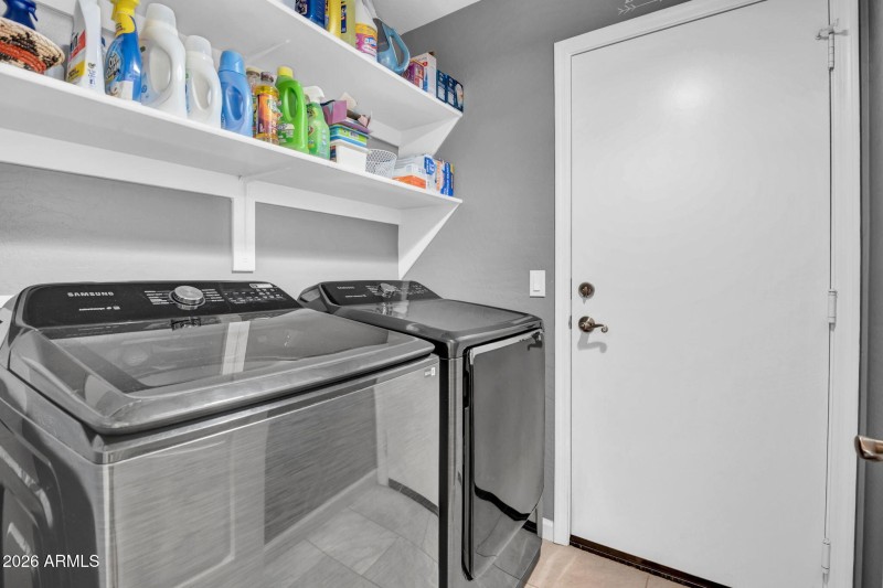 21-web-or-mls-13980 W Maunna Loa-21