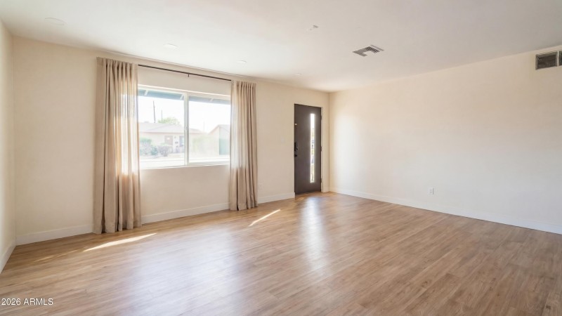 2232 W San Miguel - Living Room