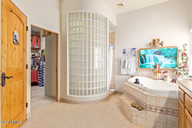 20230420063651789486000000-o Primary Bat