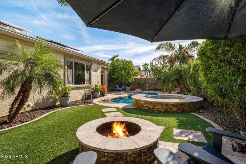 019__4591 E Waterman St