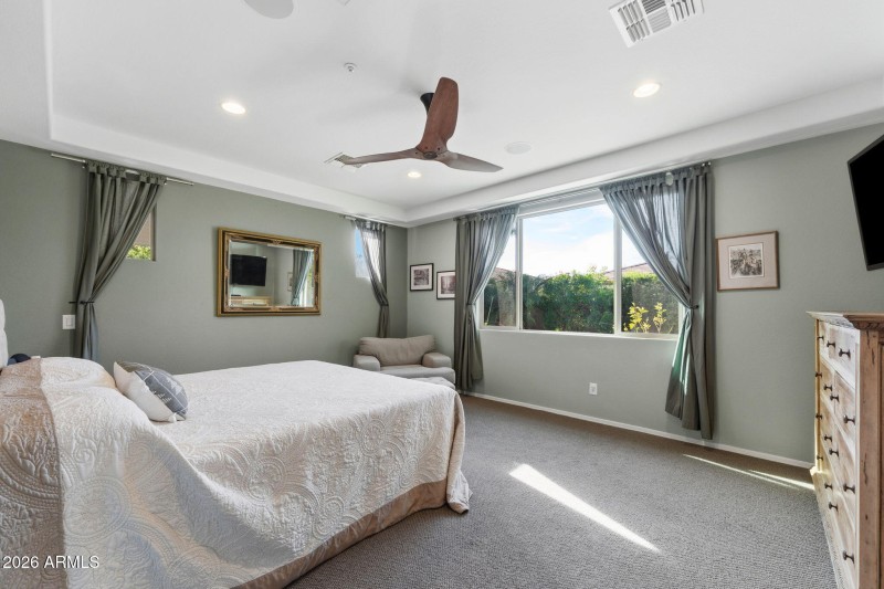 022__4591 E Waterman St