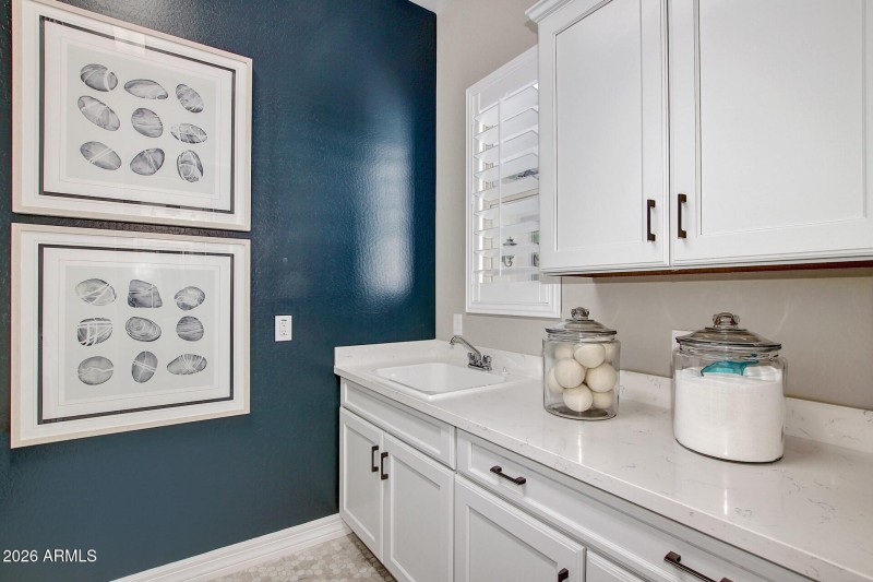 Laundry Room View B (1)