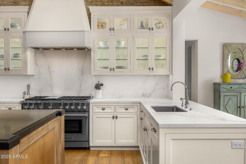 luxury kitchen2