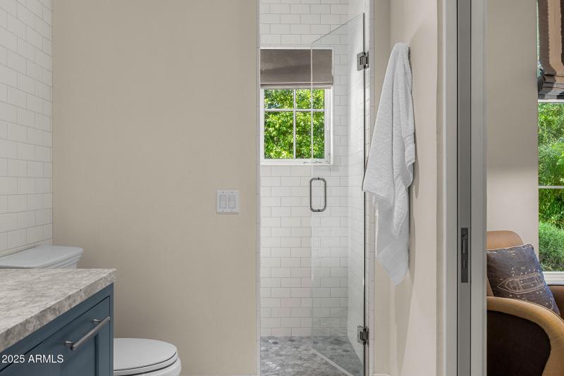 guest bathroom1_1