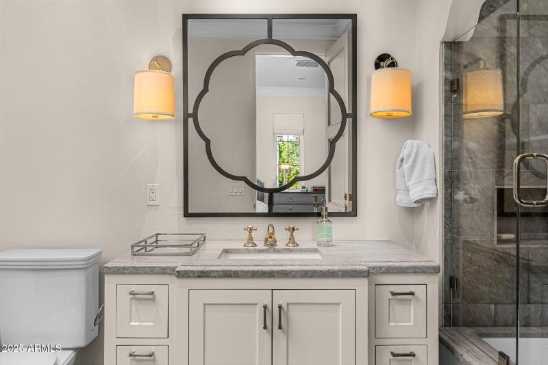 guest bathroom3