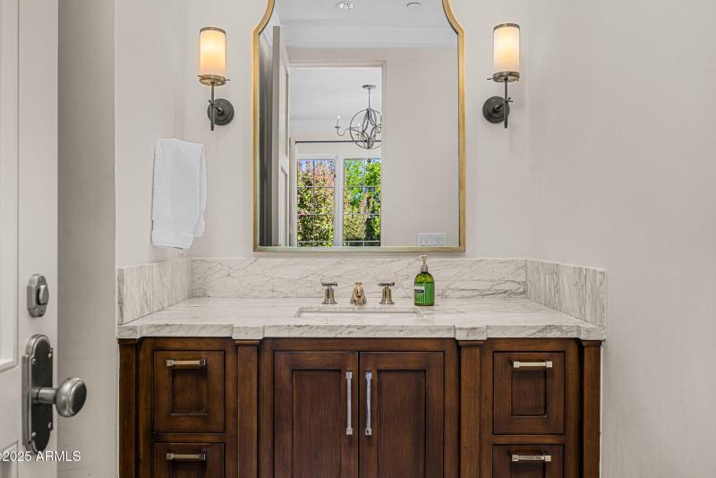 guest bathroom4