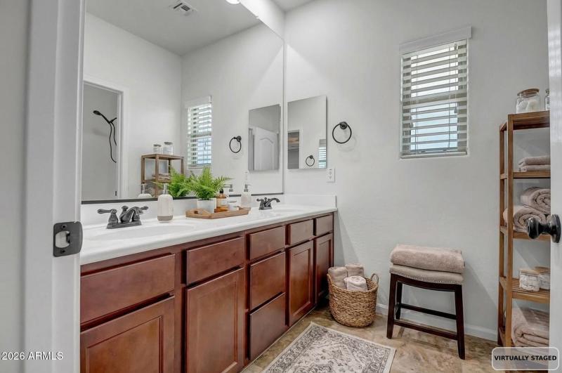 MAIN BATH UPSTAIRS