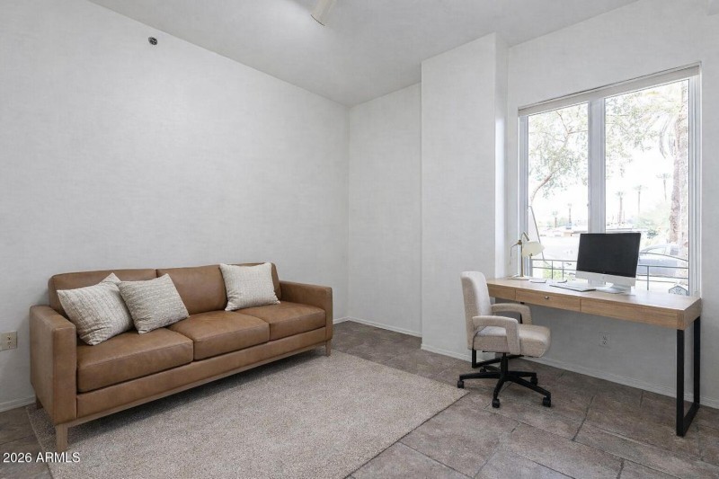 3rd bedroom / office with natual light