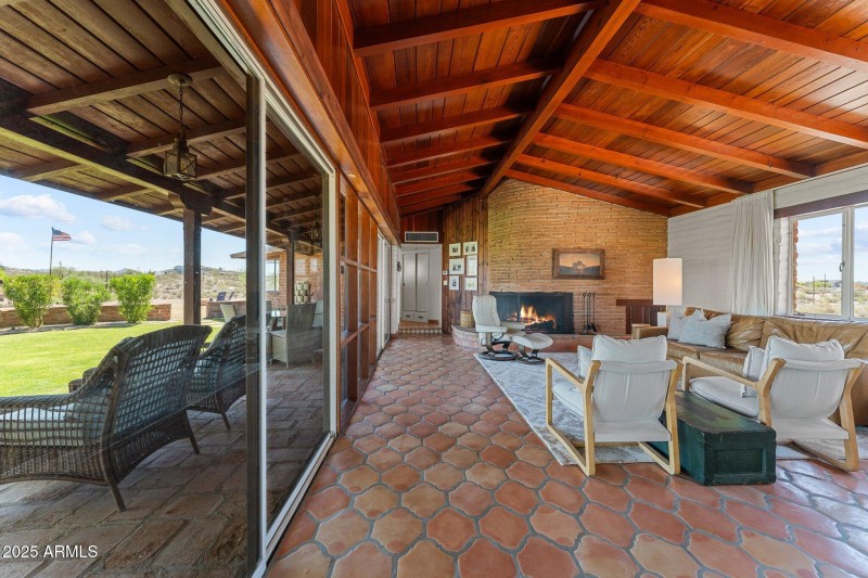 890 W Palo Verde Dr