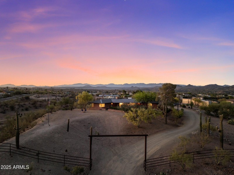 890 W Palo Verde Dr