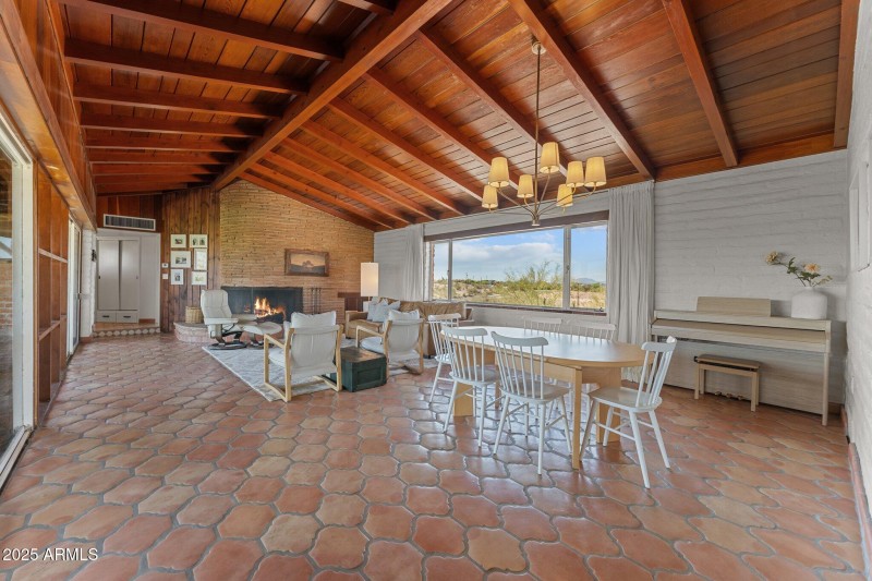 890 W Palo Verde Dr