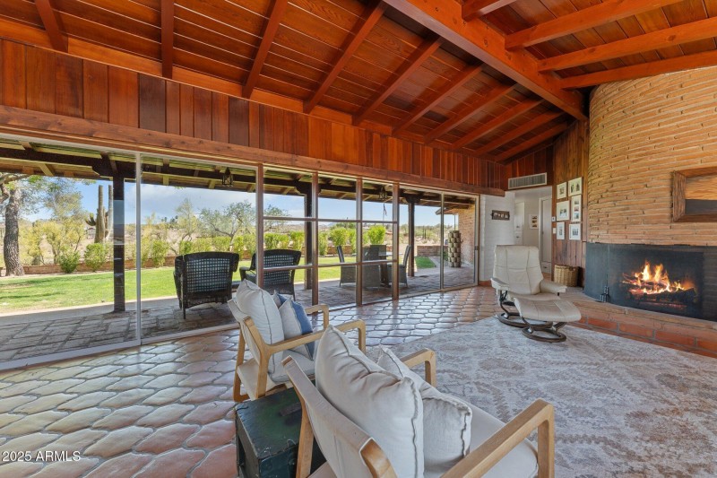 890 W Palo Verde Dr