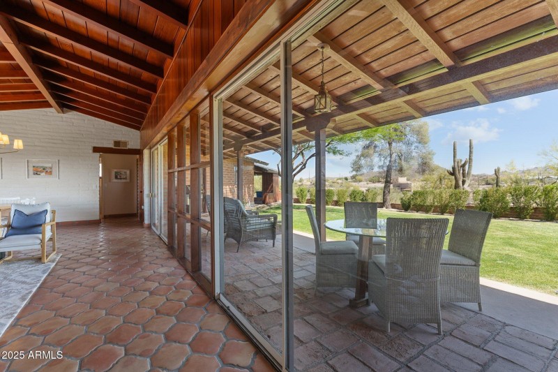 890 W Palo Verde Dr